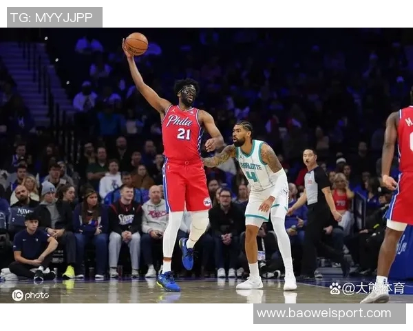 乔治恩比德参与3对3训练展现流畅移动与顶级投篮技巧