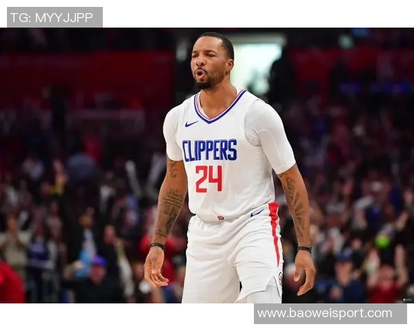 诺曼鲍威尔表现出色17投9中贡献21分三分球命中率高达50但难挽败局 诺曼鲍威尔表现出色17投9中贡献21分三分球命中率高达50但难挽败局