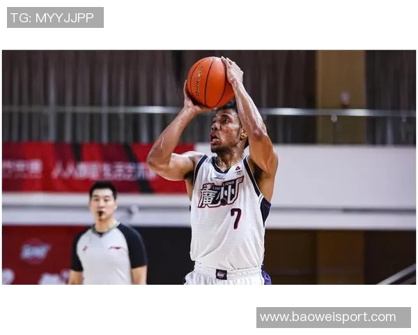 同曦官博庆祝祝铭震29岁生日并宣布今夏续约顶薪计划